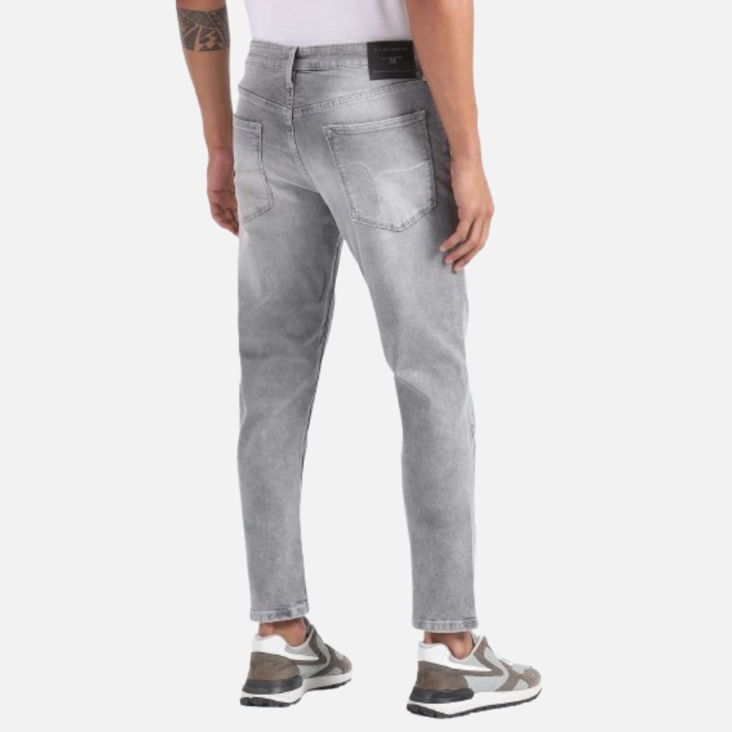 Mankle Relaxed Tapered Jeans